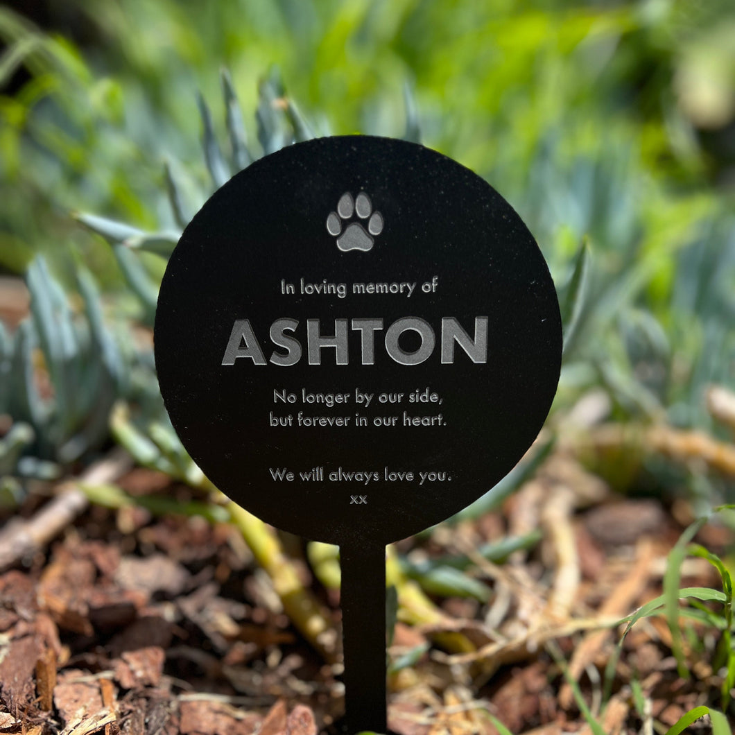 Pet planter keepsakes